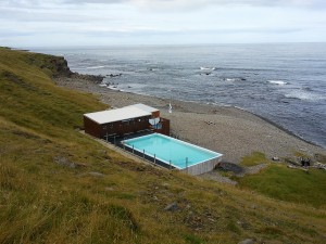 Geothermal swimming pool